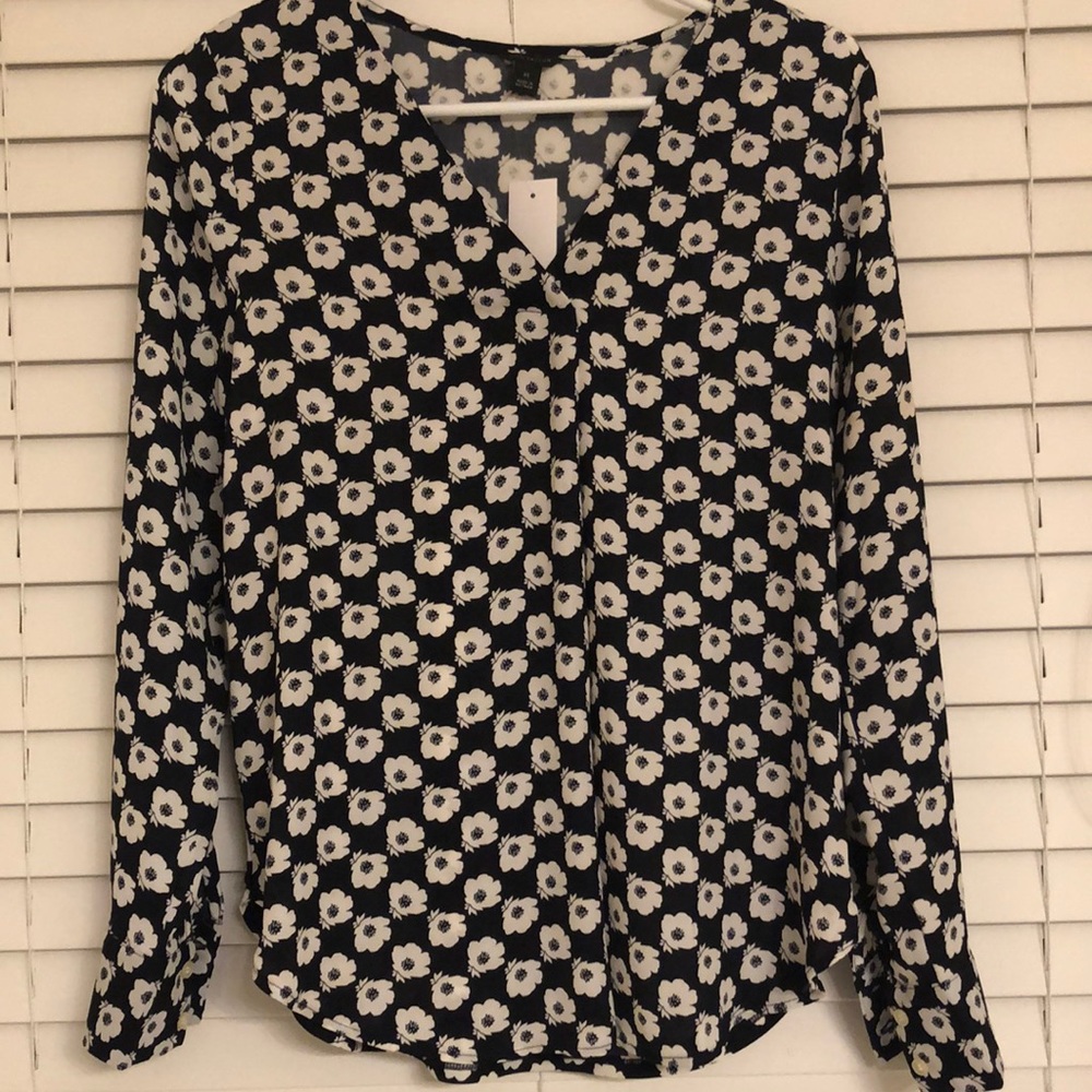 Ann Taylor Long Sleeve Navy and White Floral Top NWT